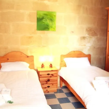 Jimmy's Farmhouse Gozo * Kerċem